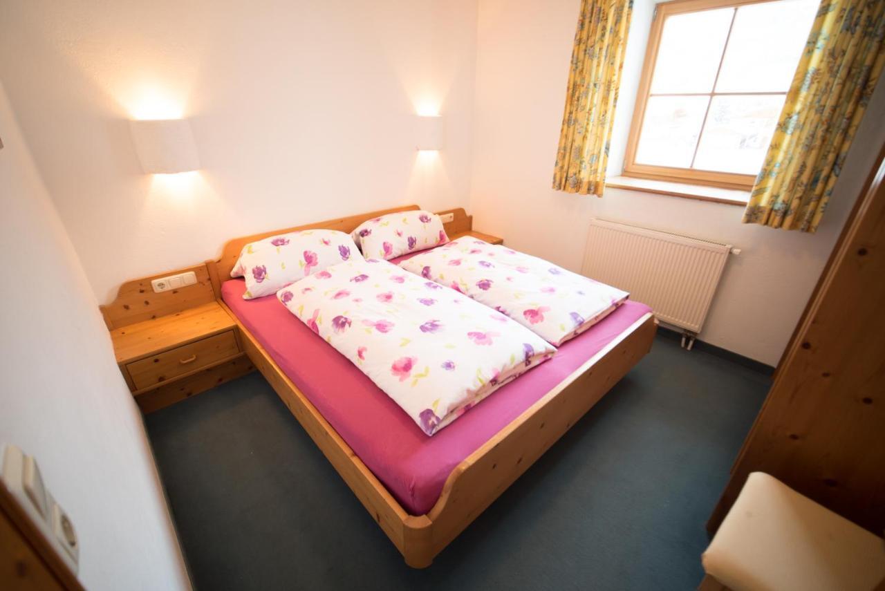Ferienwohnung Huberhof Oberndorf in Tirol Buitenkant foto